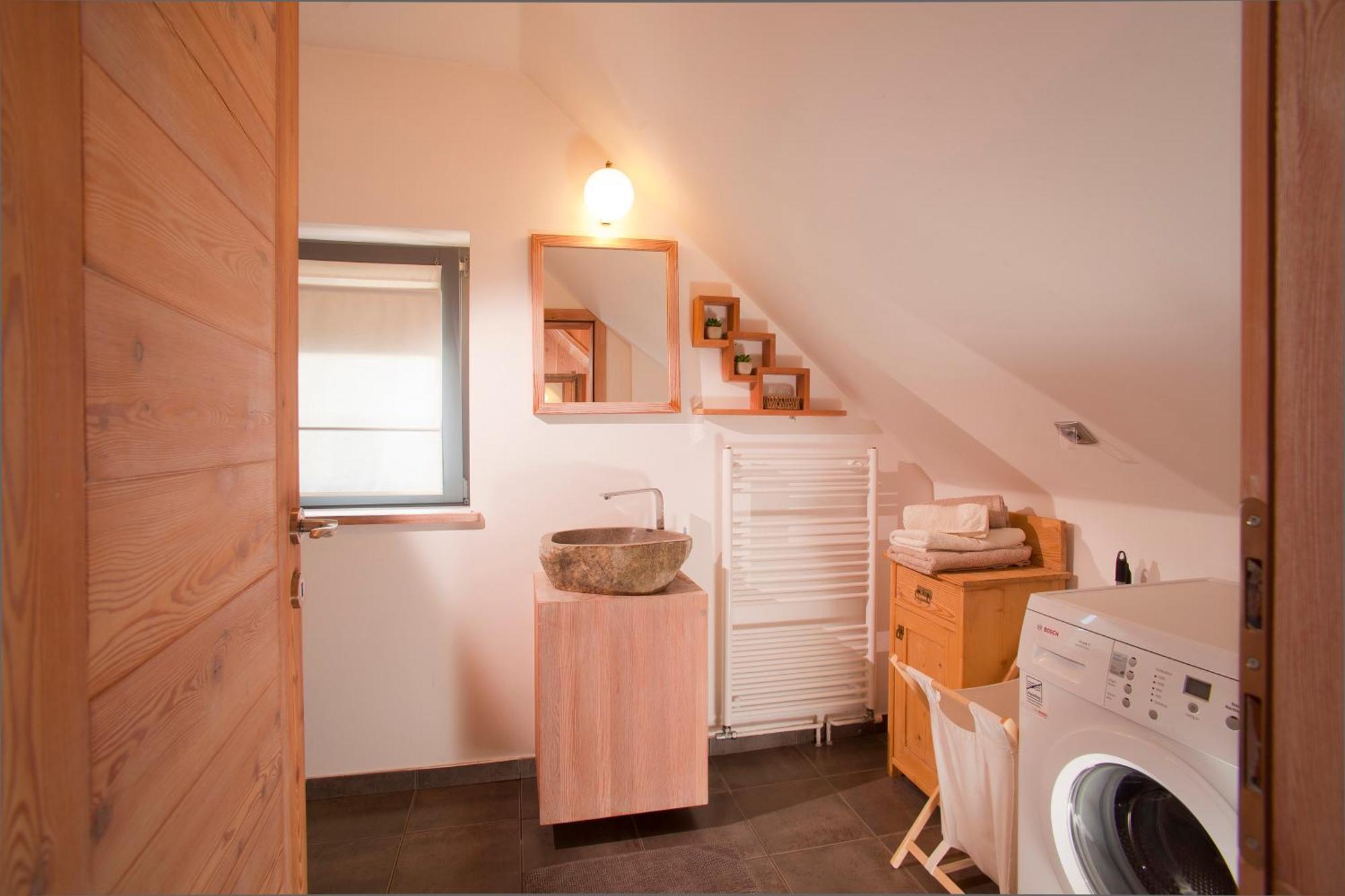 Juvanova Hisa - Apartments And Rooms Luce Екстер'єр фото