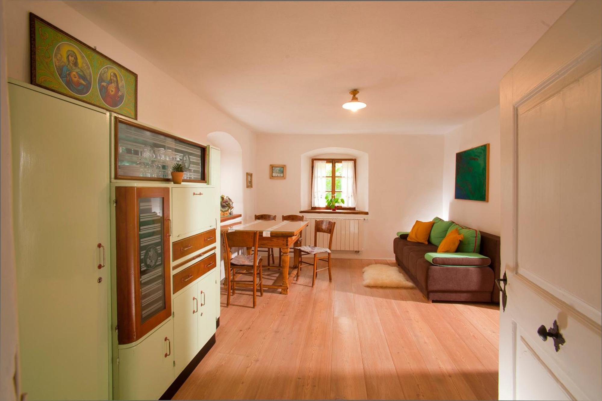 Juvanova Hisa - Apartments And Rooms Luce Екстер'єр фото