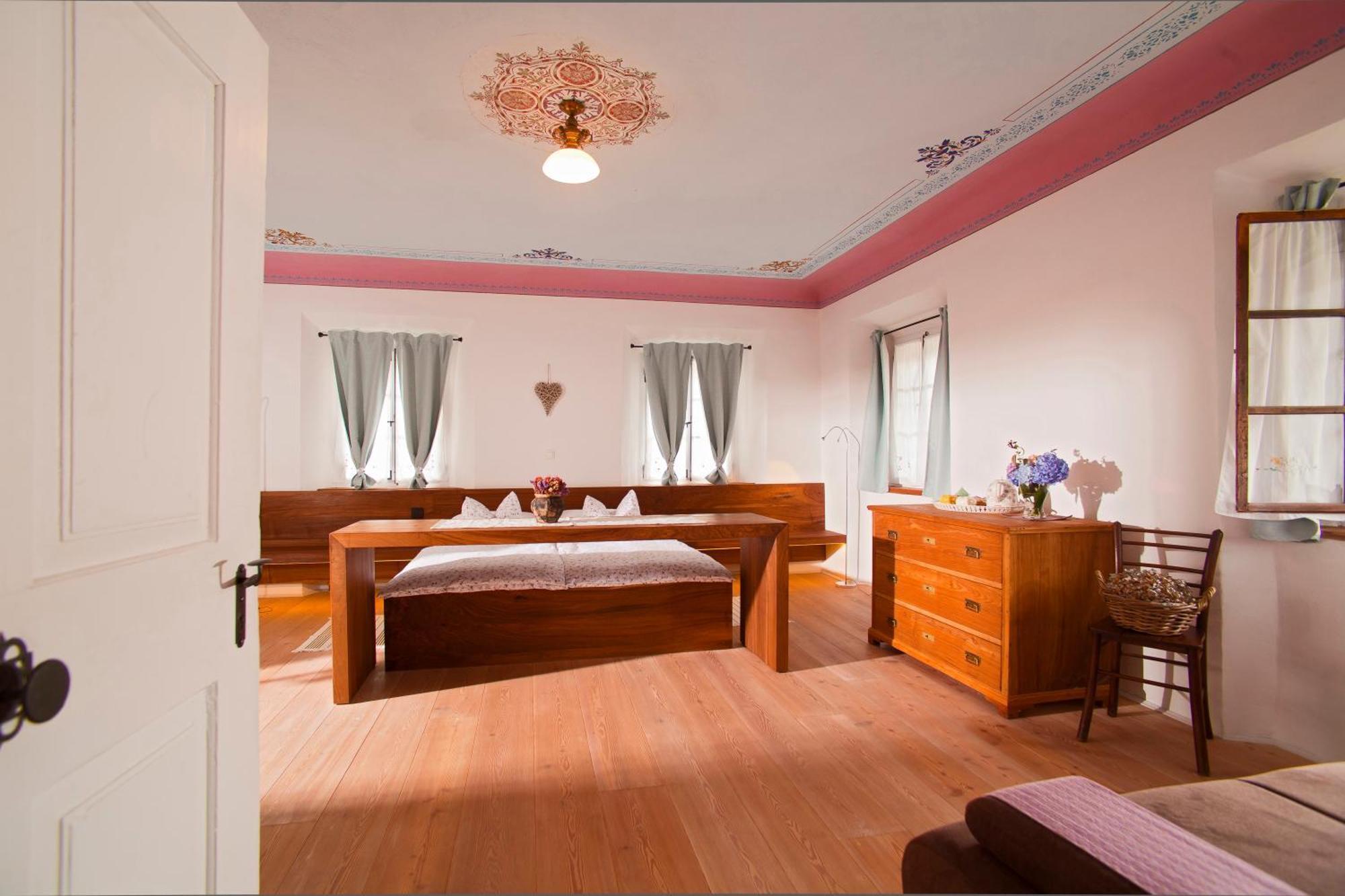 Juvanova Hisa - Apartments And Rooms Luce Екстер'єр фото